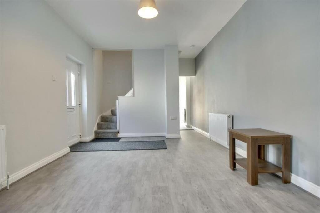 Improved Private House In Central Location Portsmouth Exterior foto